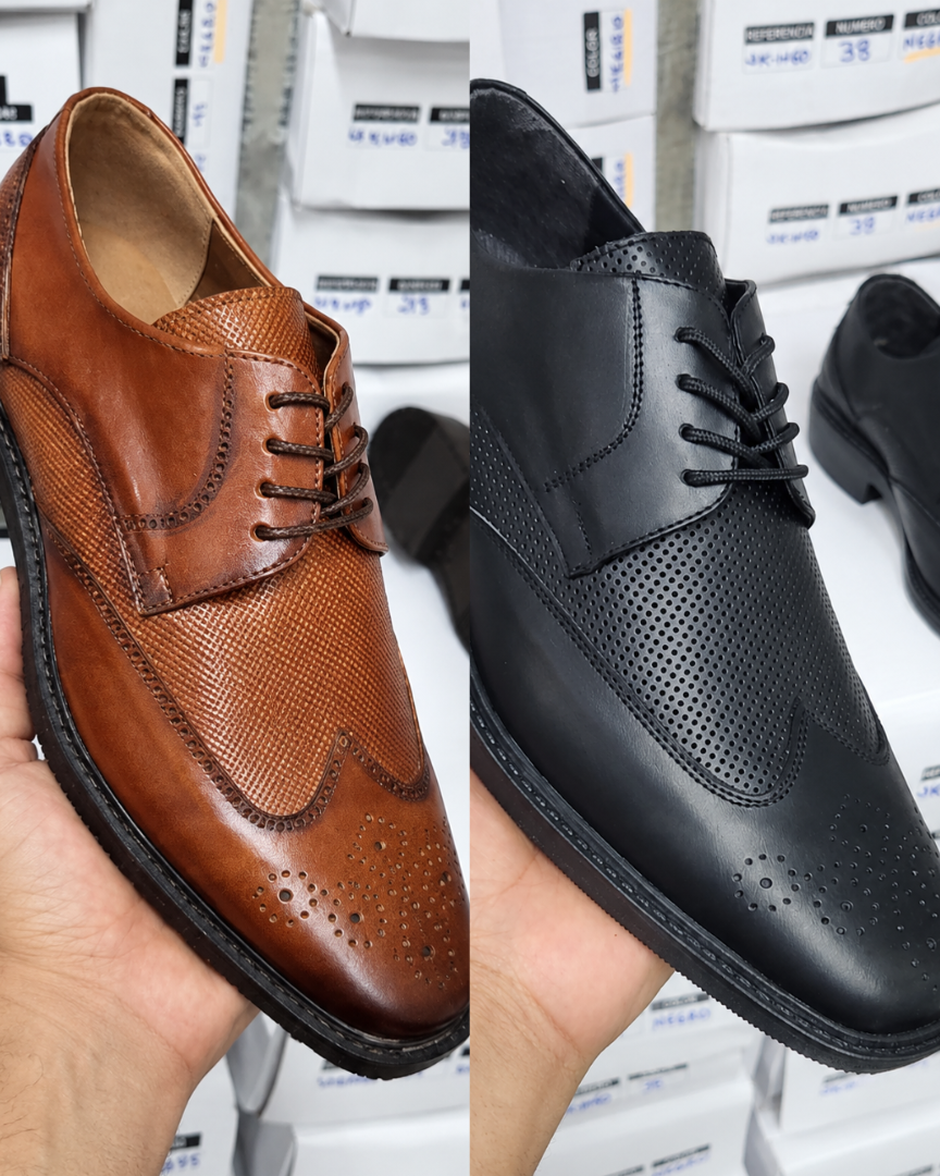Zapatos Oxford Brogue de cuero para hombre en color negro y manchado